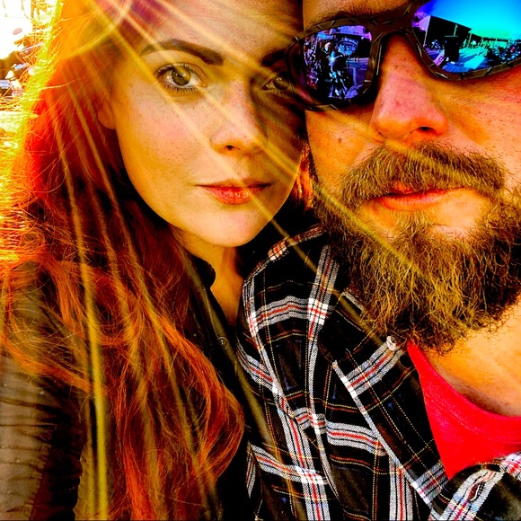 Meet Your Posher! - Picture 1 of 4